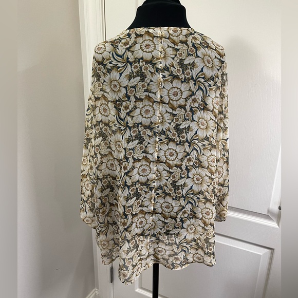 American Eagle Women's XS Sheer Blue and Cream Floral Kimono Cardigan (sku313) - Picture 2 of 11